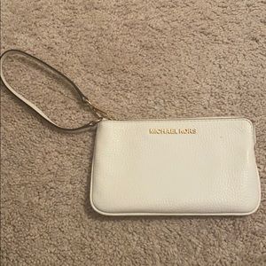 Michael Kors Wristlet 💫🤍